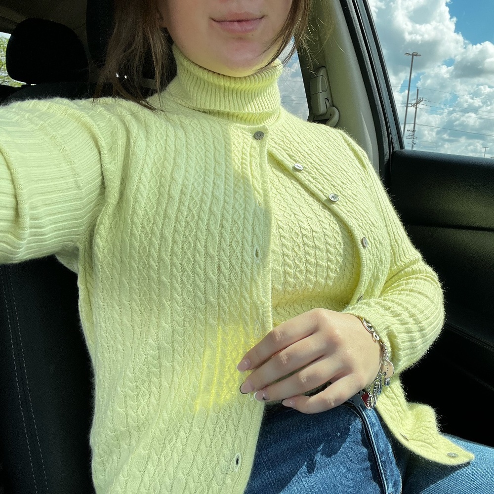 Amanda Smith Pair Turtleneck Sweater and Cardigan Pale Yellow/Bright Yellow